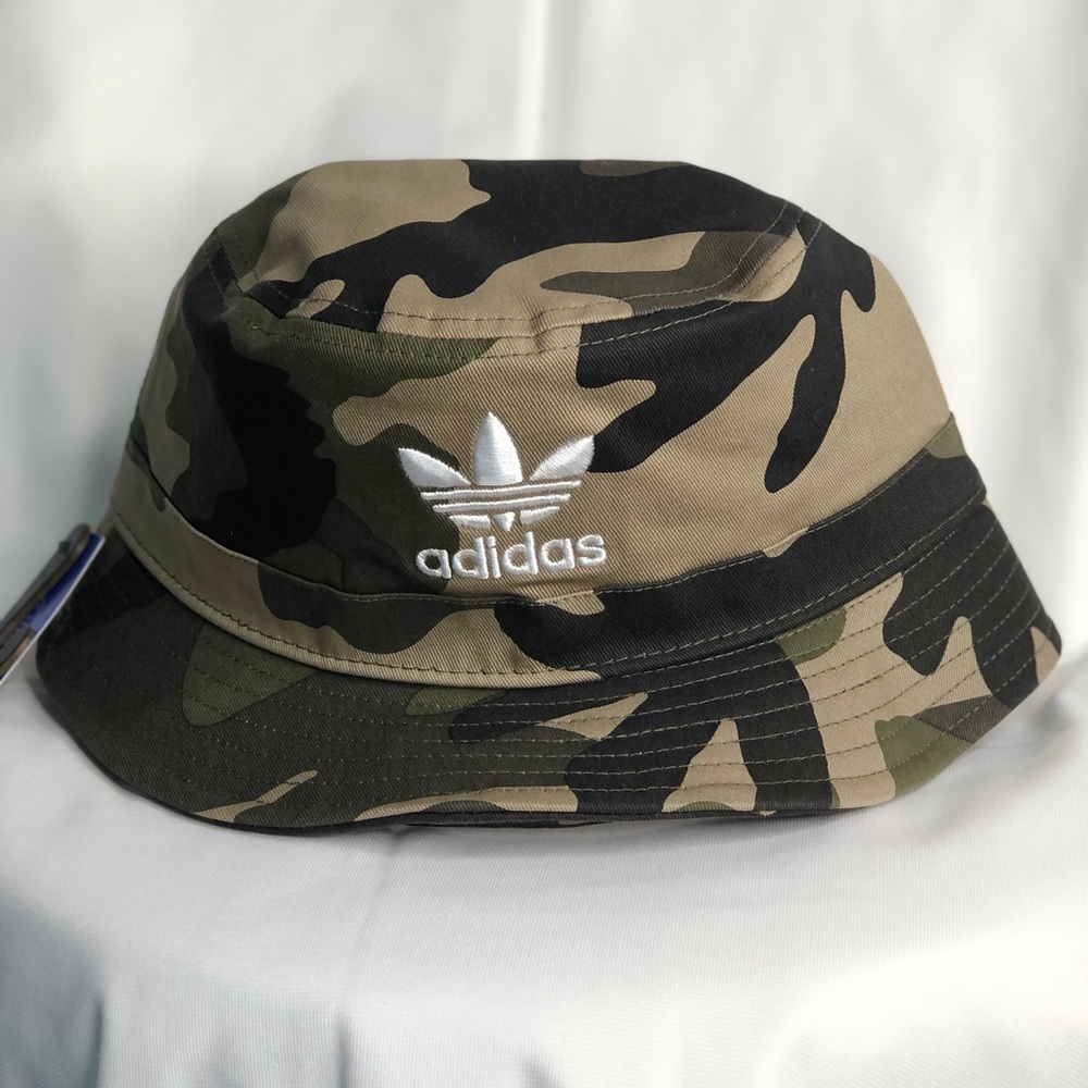 Adidas bucket hat